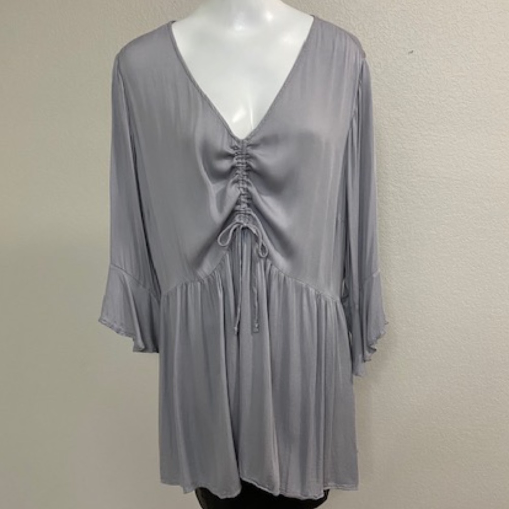 Torrid Gray Shirt Size 3